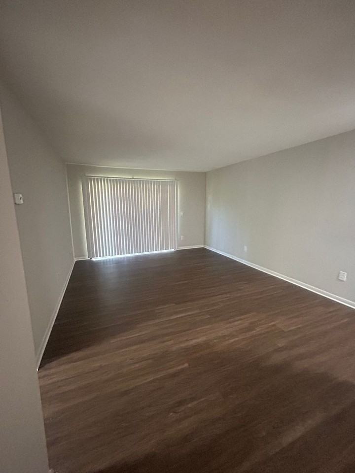 306 Orchard Trace Ln #4 - Photo 3 of 8