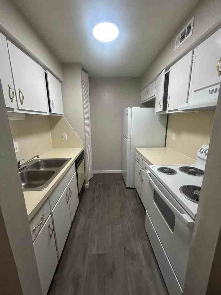 306 Orchard Trace Ln #4 - Photo 4 of 8
