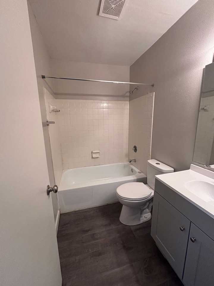 306 Orchard Trace Ln #4 - Photo 6 of 8