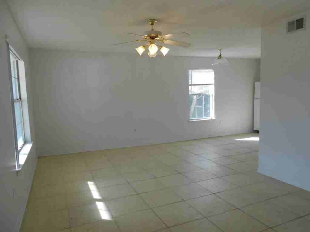 1130 Jeni Mae Ct - Photo 3 of 21