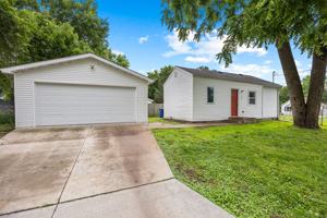 featured image of 2925 E 37th St