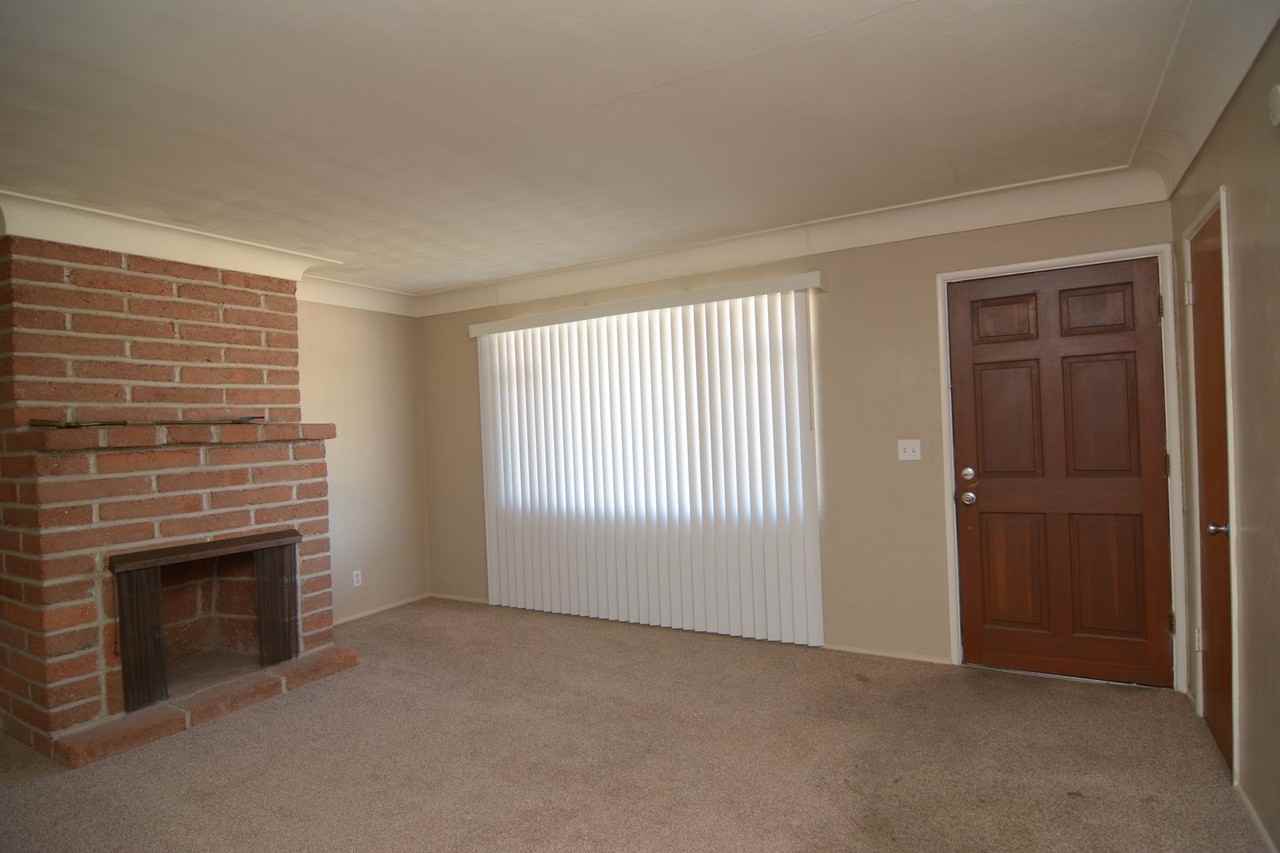 4904 E 3rd St - Photo 5 of 20