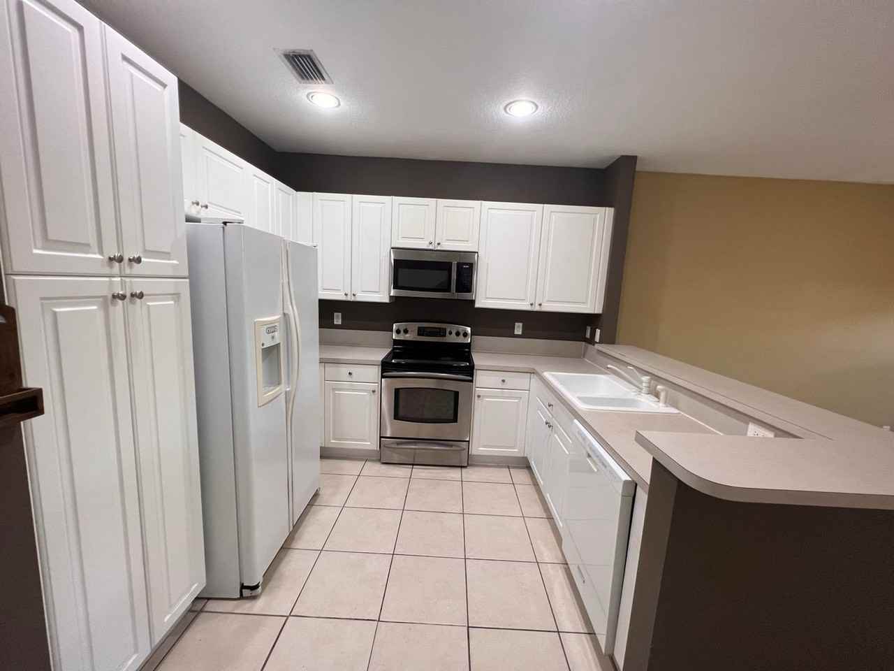 3361 Nw 29th Ct - Photo 6 of 19