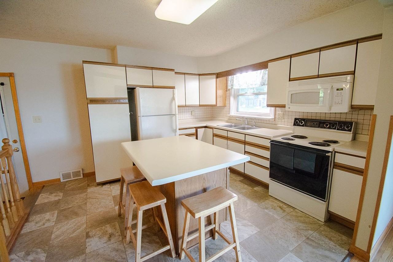 2324 Elton Hills Dr Nw - Photo 4 of 25