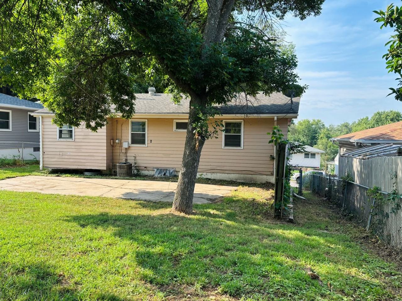 4686 Kansas Ave - Photo 2 of 14