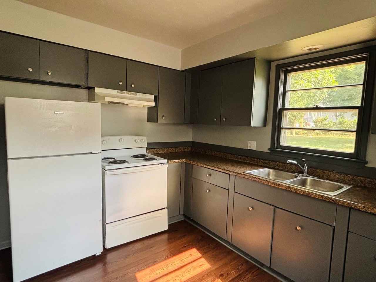 4686 Kansas Ave - Photo 4 of 14