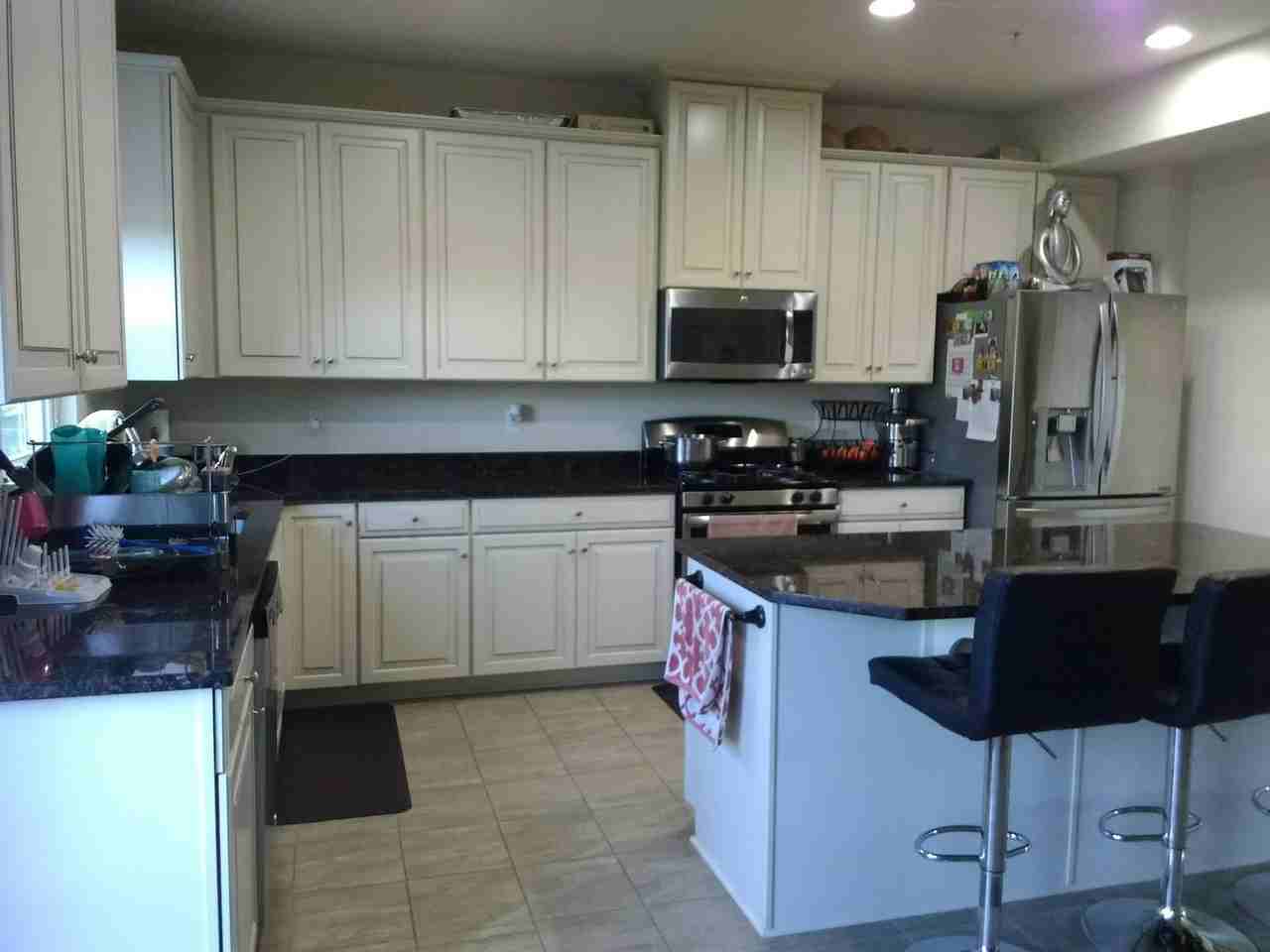 904 Pointe View Dr - Photo 2 of 15