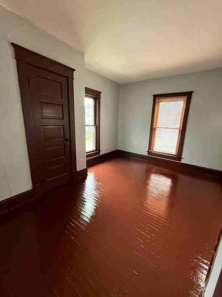 83 N 10th St - Photo 6 of 9