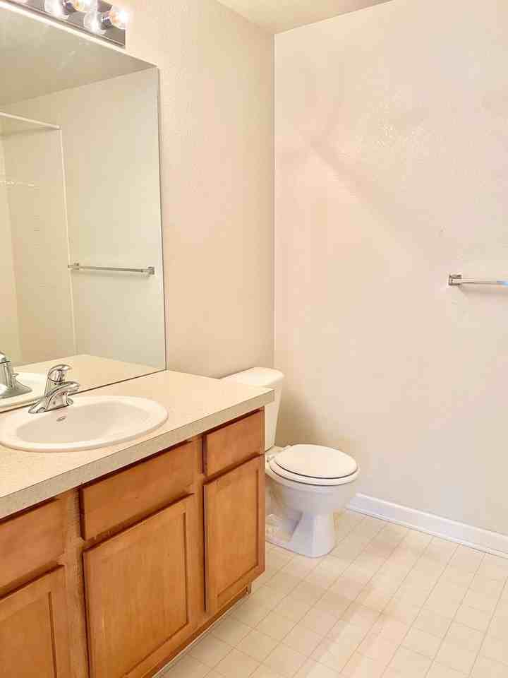 4775 Hahns Peak Dr - Photo 6 of 11