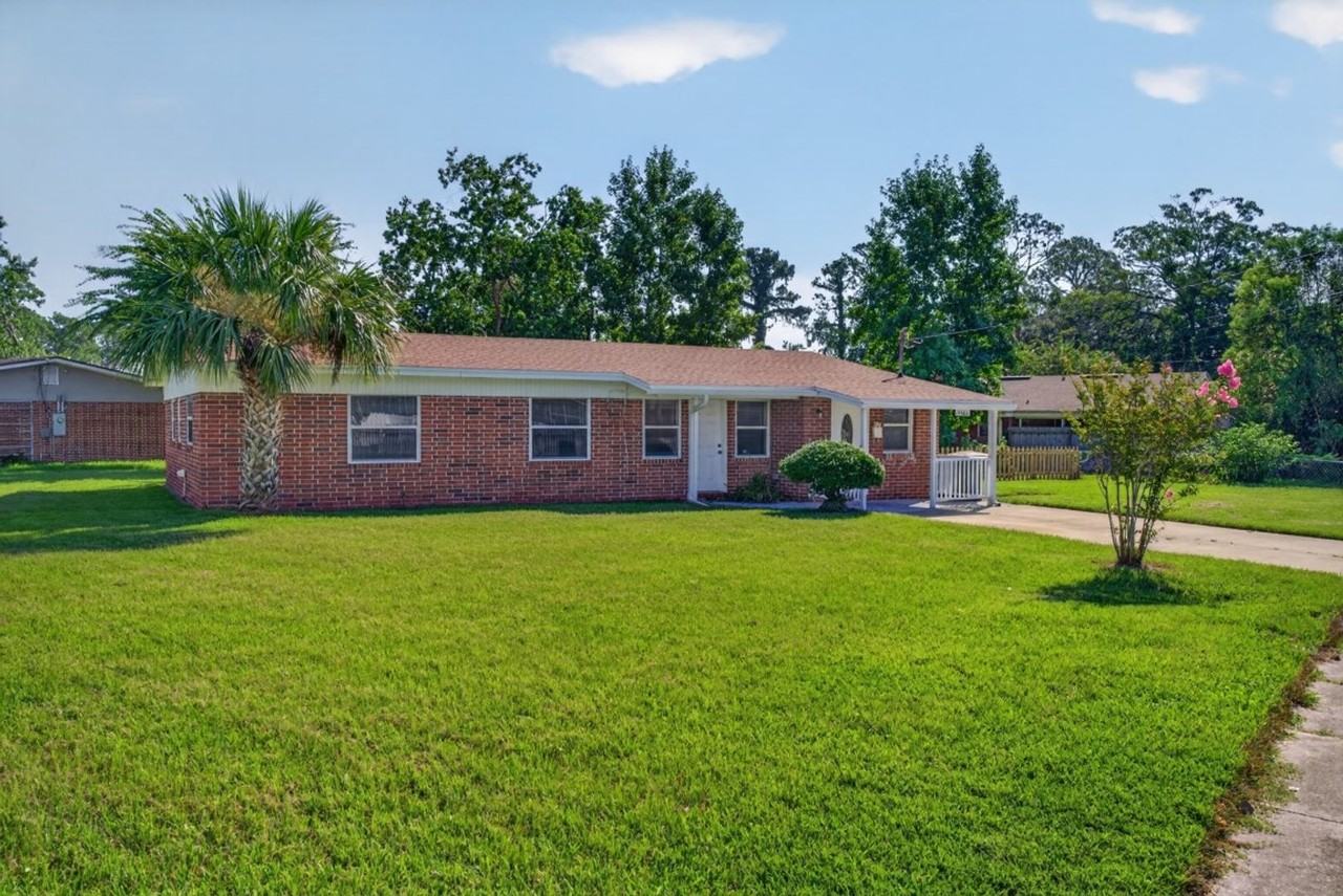 5503 Boeing Dr - Photo 3 of 43