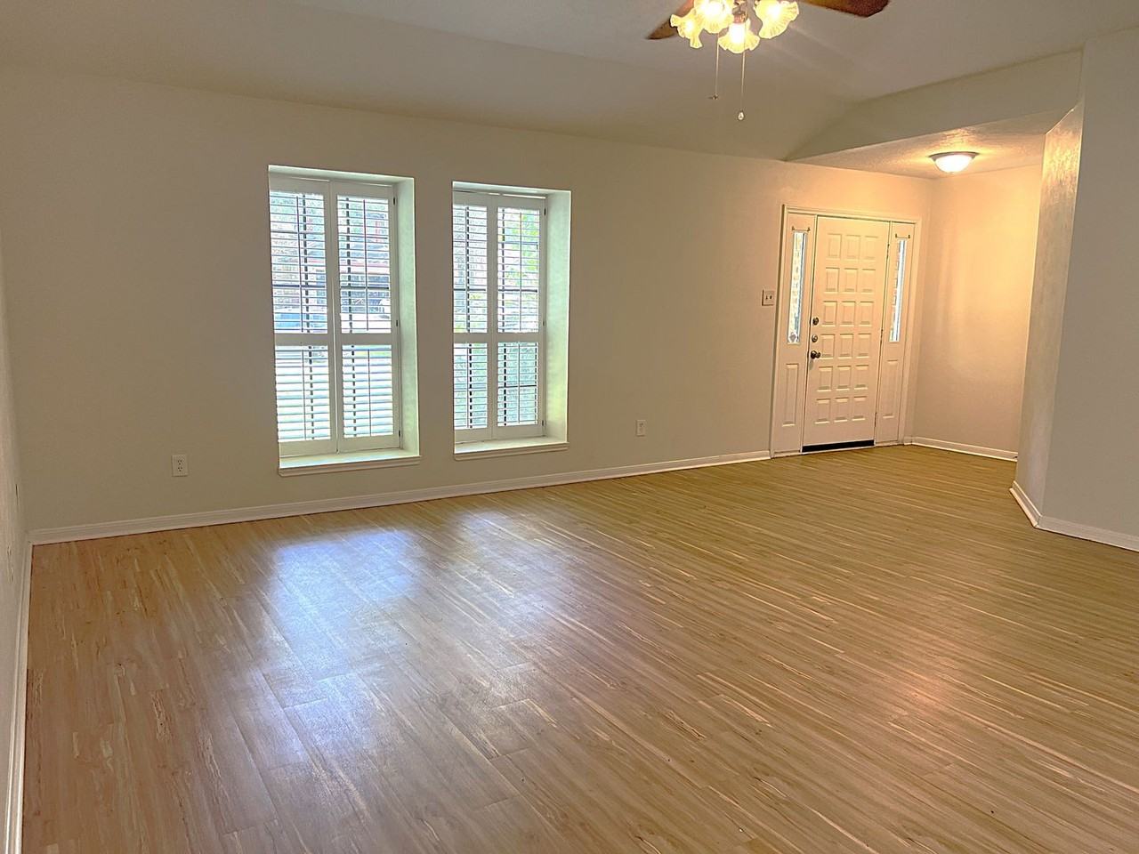 3307 Golden Willow Dr - Photo 4 of 33