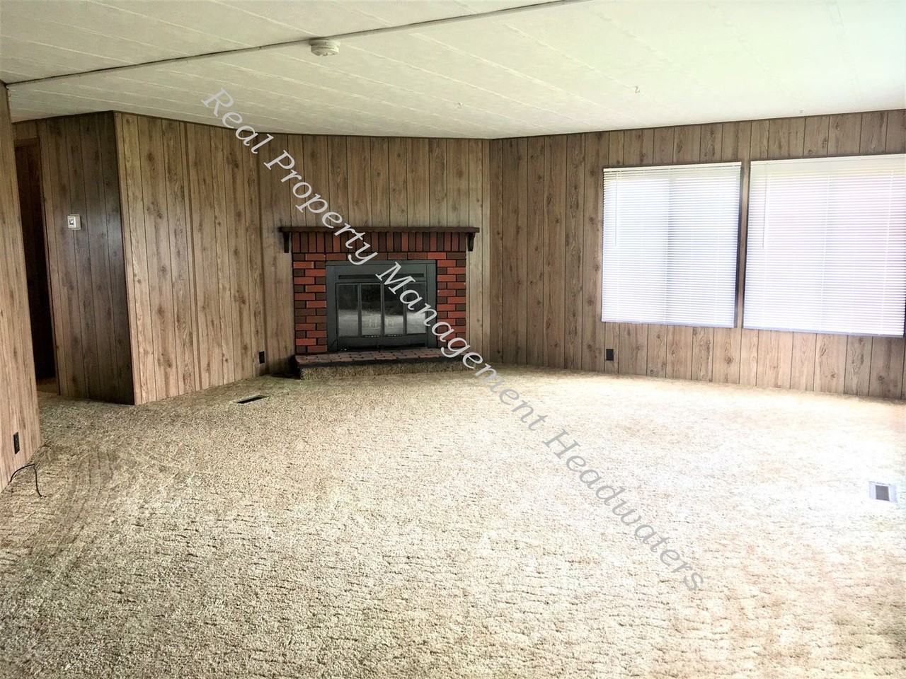 299 Cottonwood Rd - Photo 2 of 19