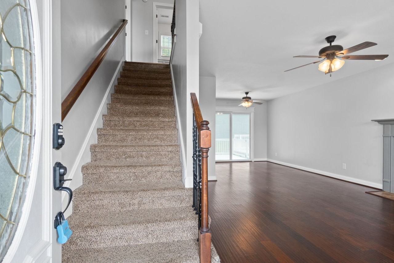 3459 Bradfield Dr - Photo 5 of 33