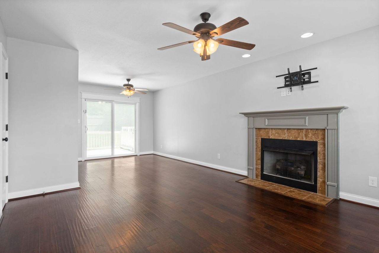 3459 Bradfield Dr - Photo 6 of 33
