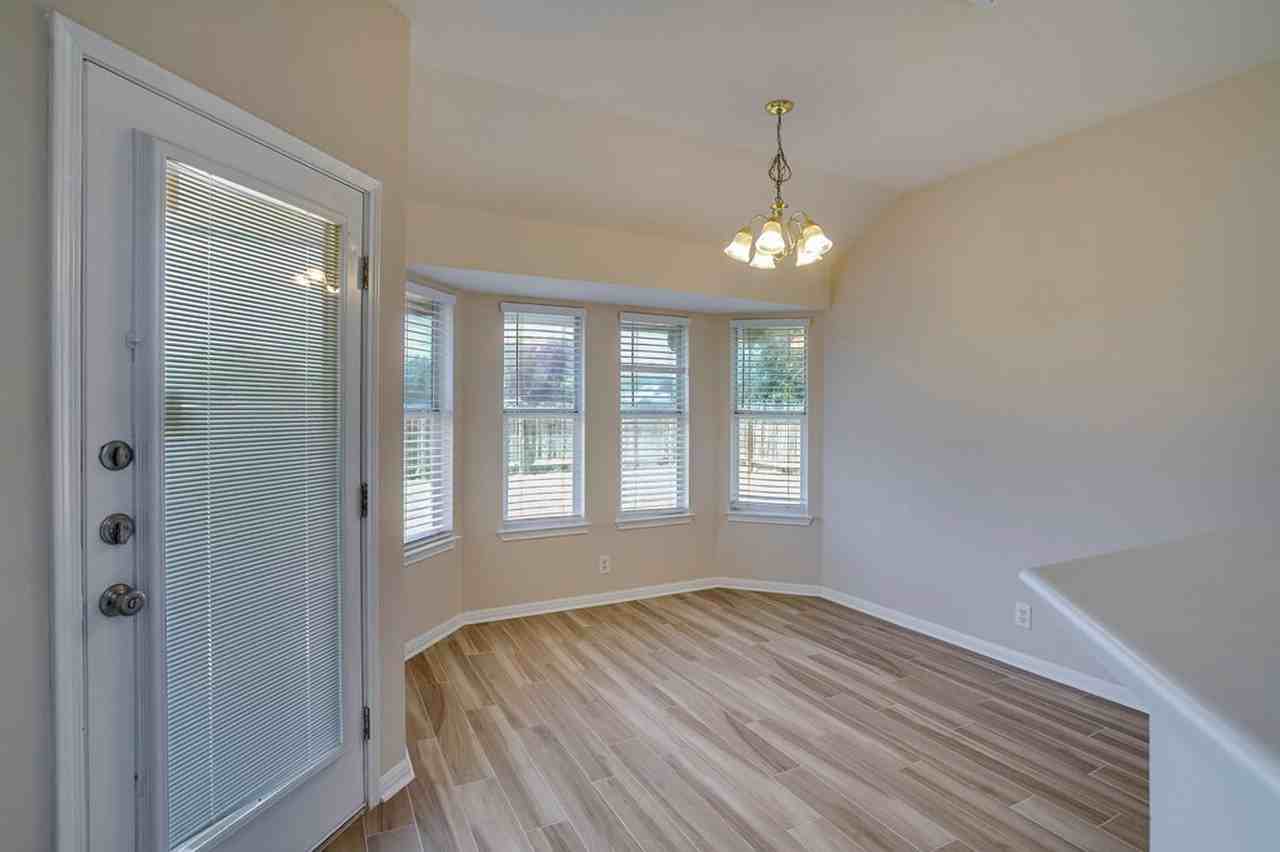 1013 Lantana Ln - Photo 6 of 20