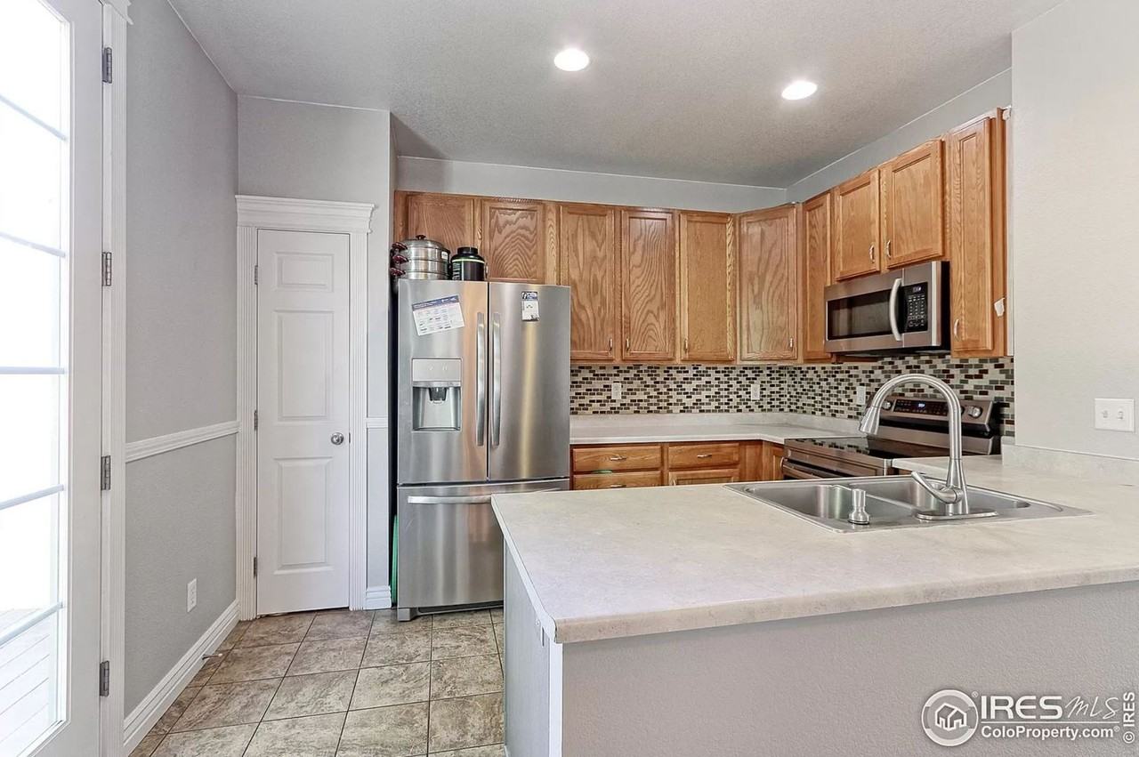 363 Casper Dr - Photo 2 of 20