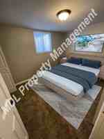 featured image of 4545 N Woodbridge Ave