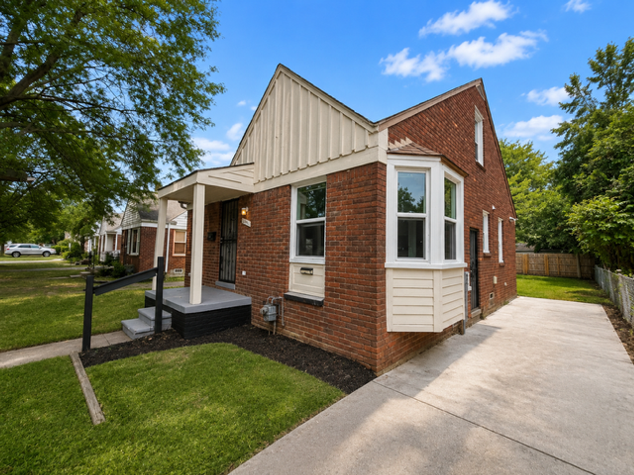 11491 Balfour Rd - Photo 3 of 16