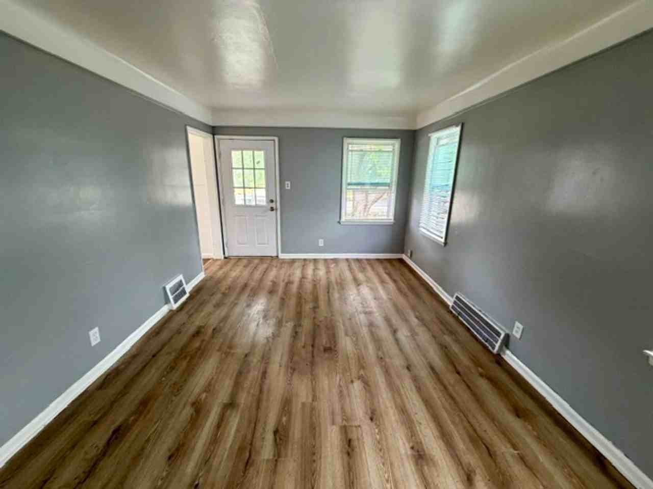11491 Balfour Rd - Photo 4 of 16