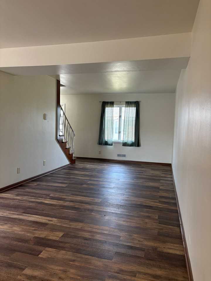 Spacious 3 Bedroom Townhome Available Now – Great Location! - Photo 2 of 20