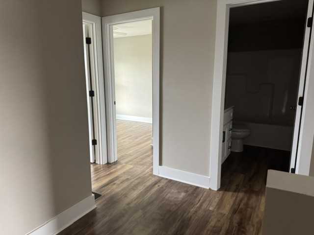 1355 Woodlawn Rd #402 - Photo 4 of 6