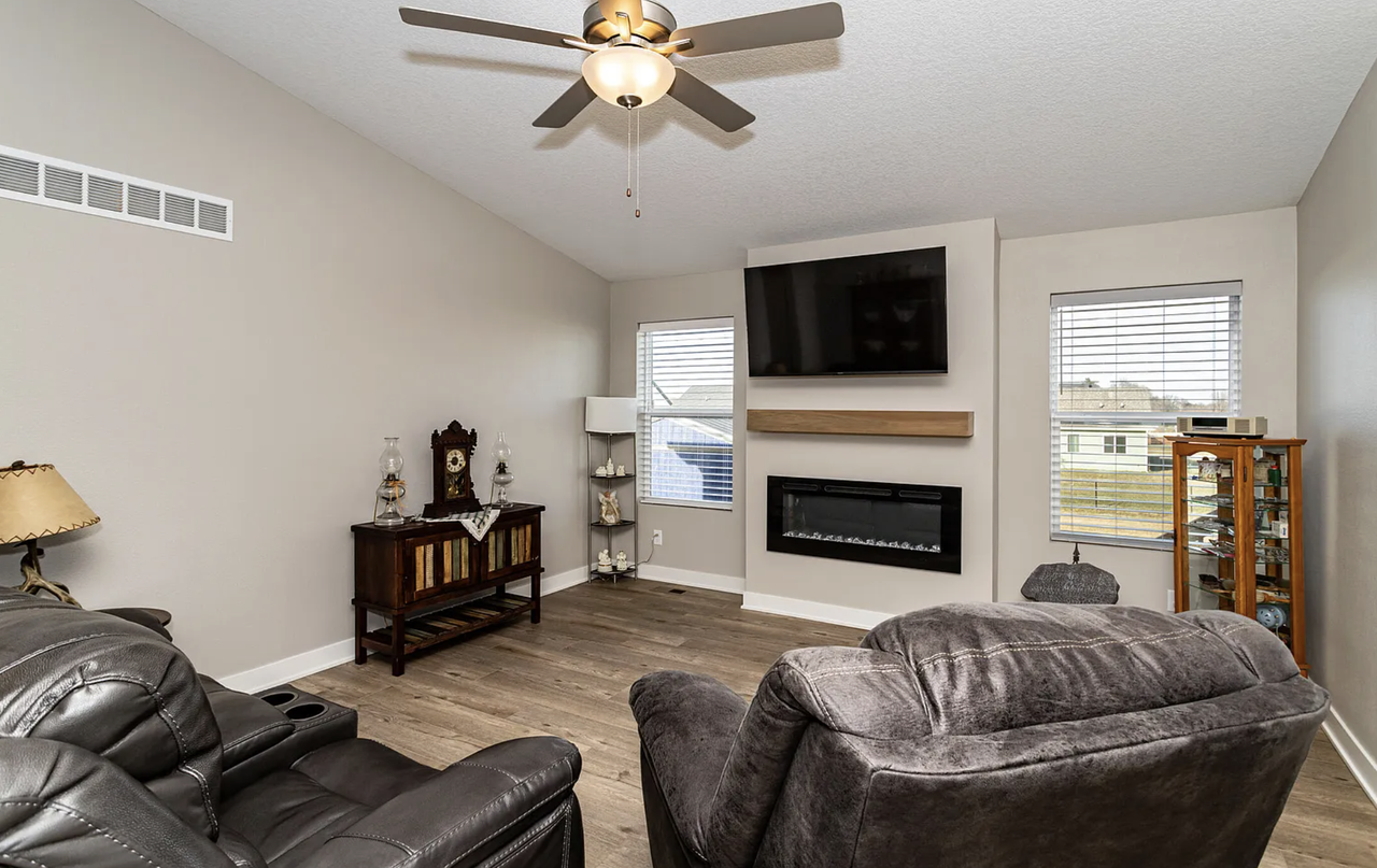 508 Wicker Dr #1 - Photo 3 of 26