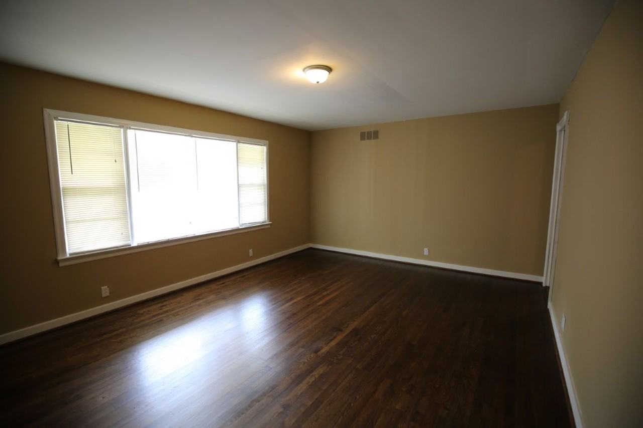 1726 28th Ave N - Photo 2 of 16
