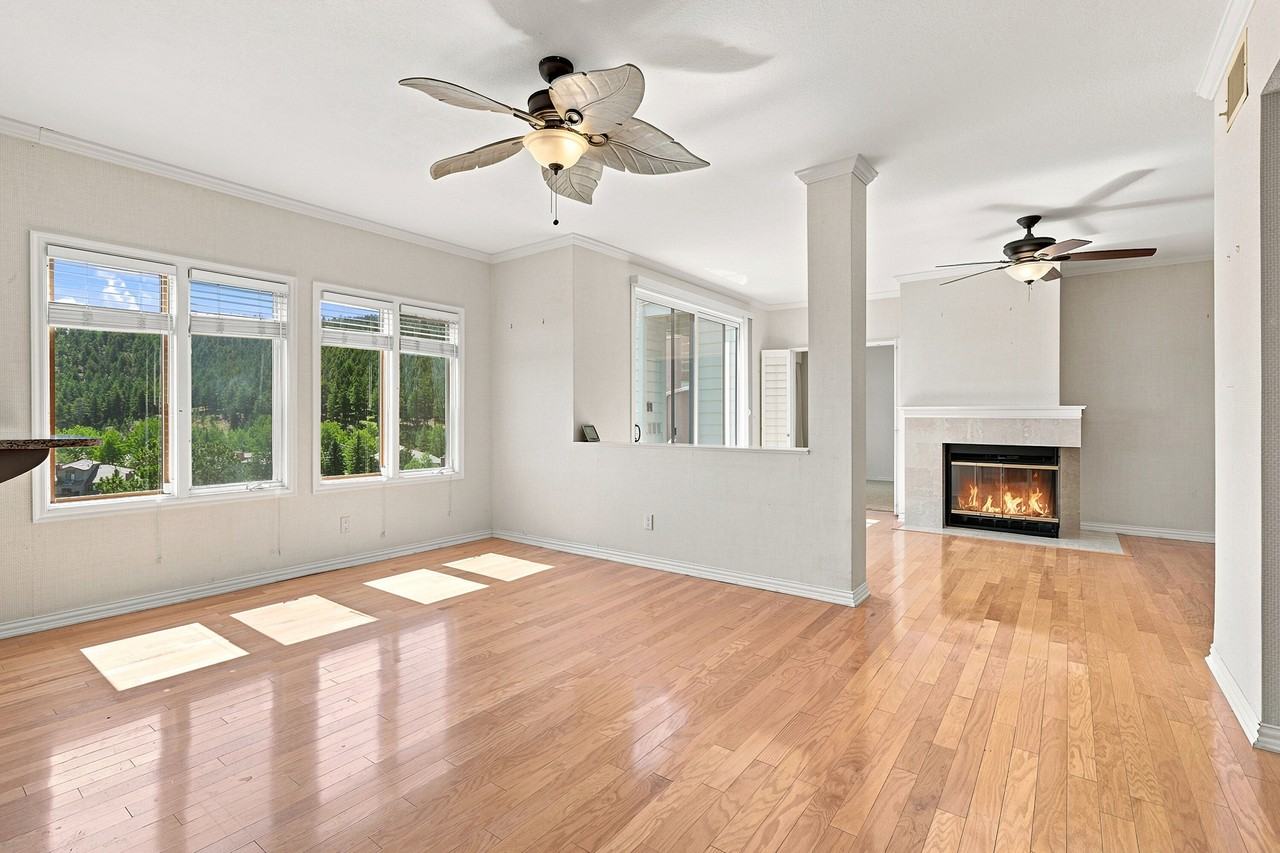 680 Ridgeside Dr #1 - Photo 5 of 41