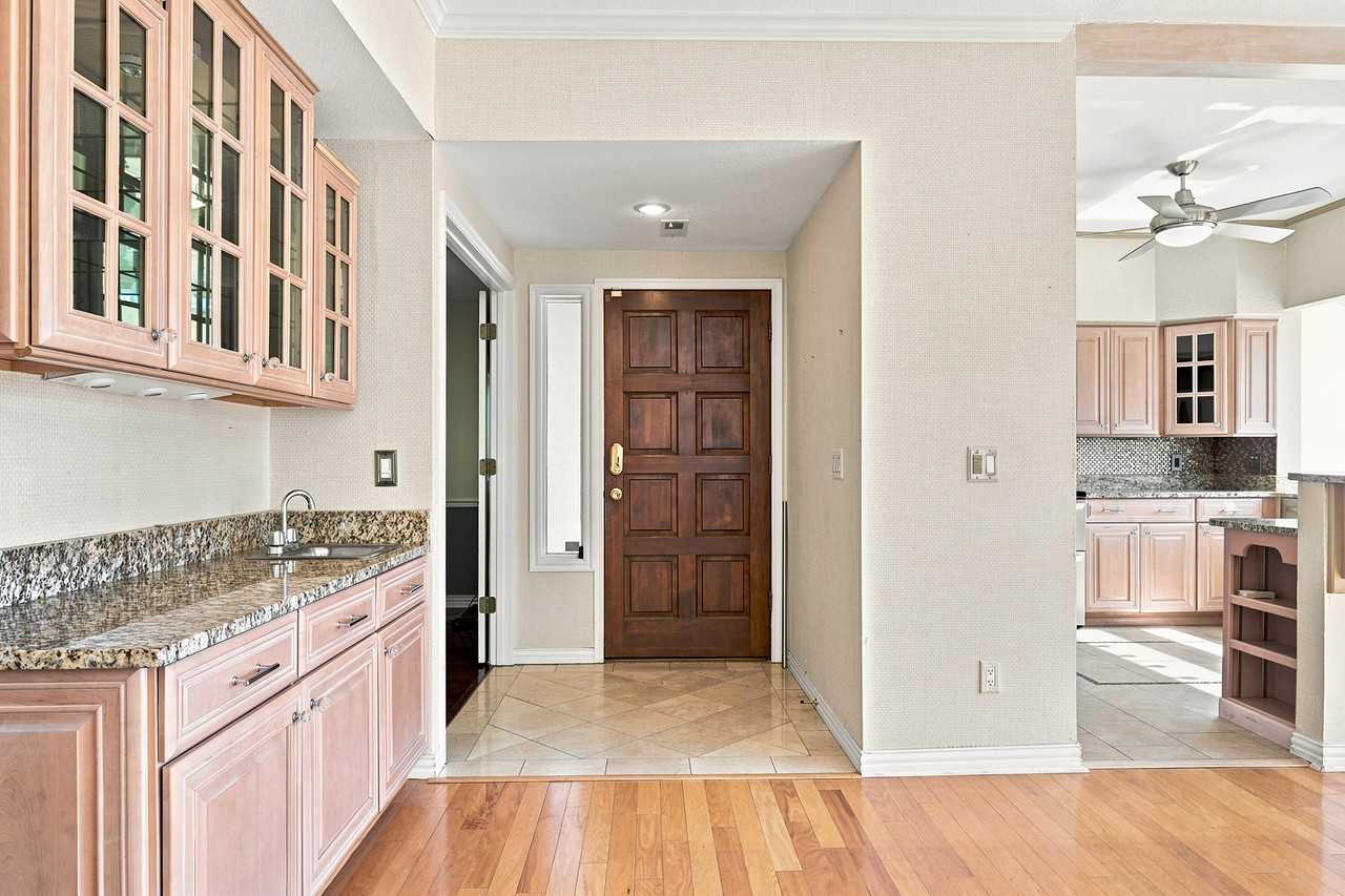 680 Ridgeside Dr #1 - Photo 2 of 41