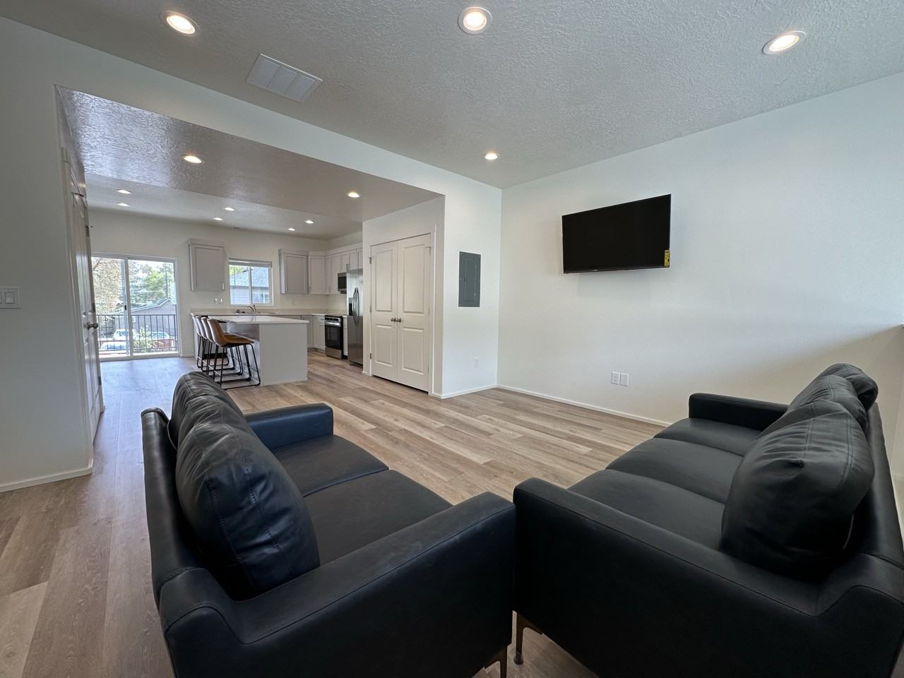 456 Ne, Unitbedroom - Photo 7 of 27