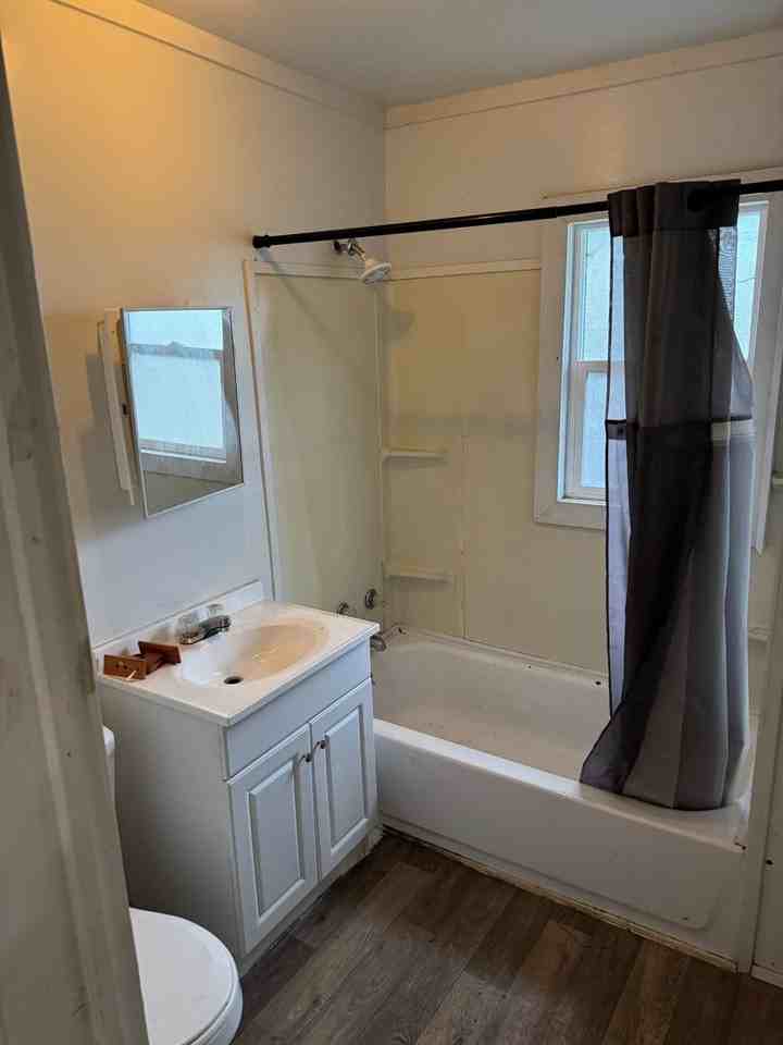 444 N Elm St - Photo 3 of 7