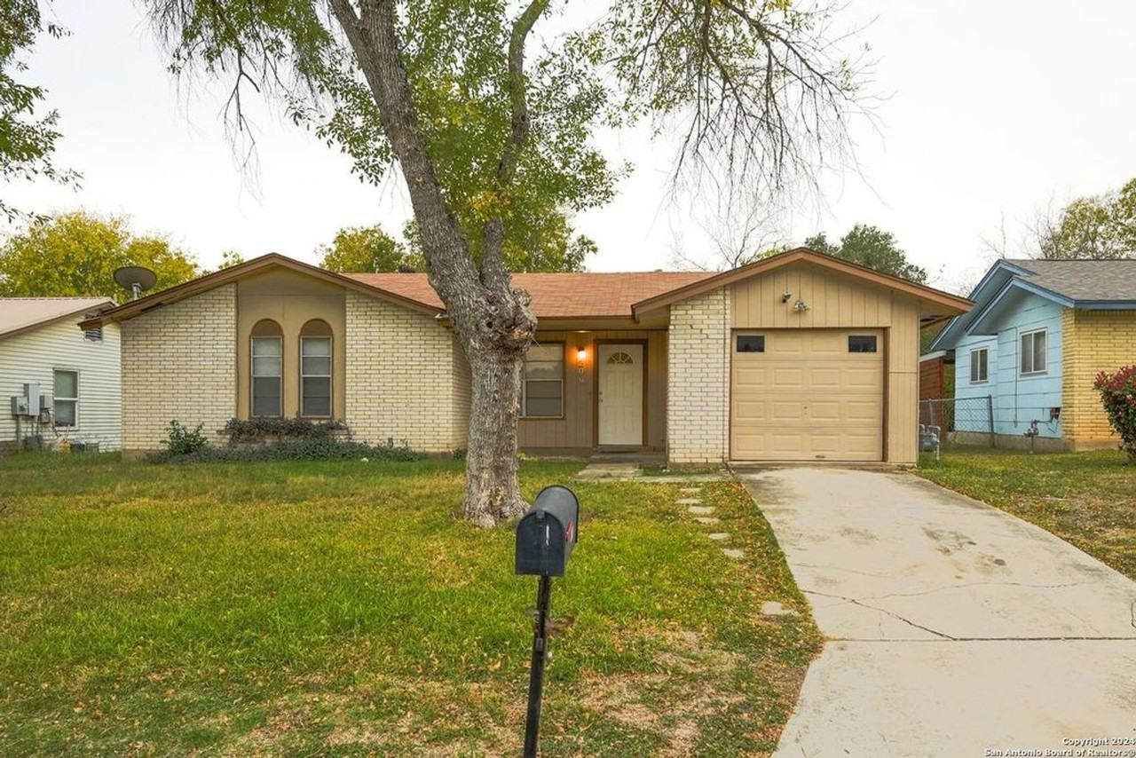 209 Royal Dr