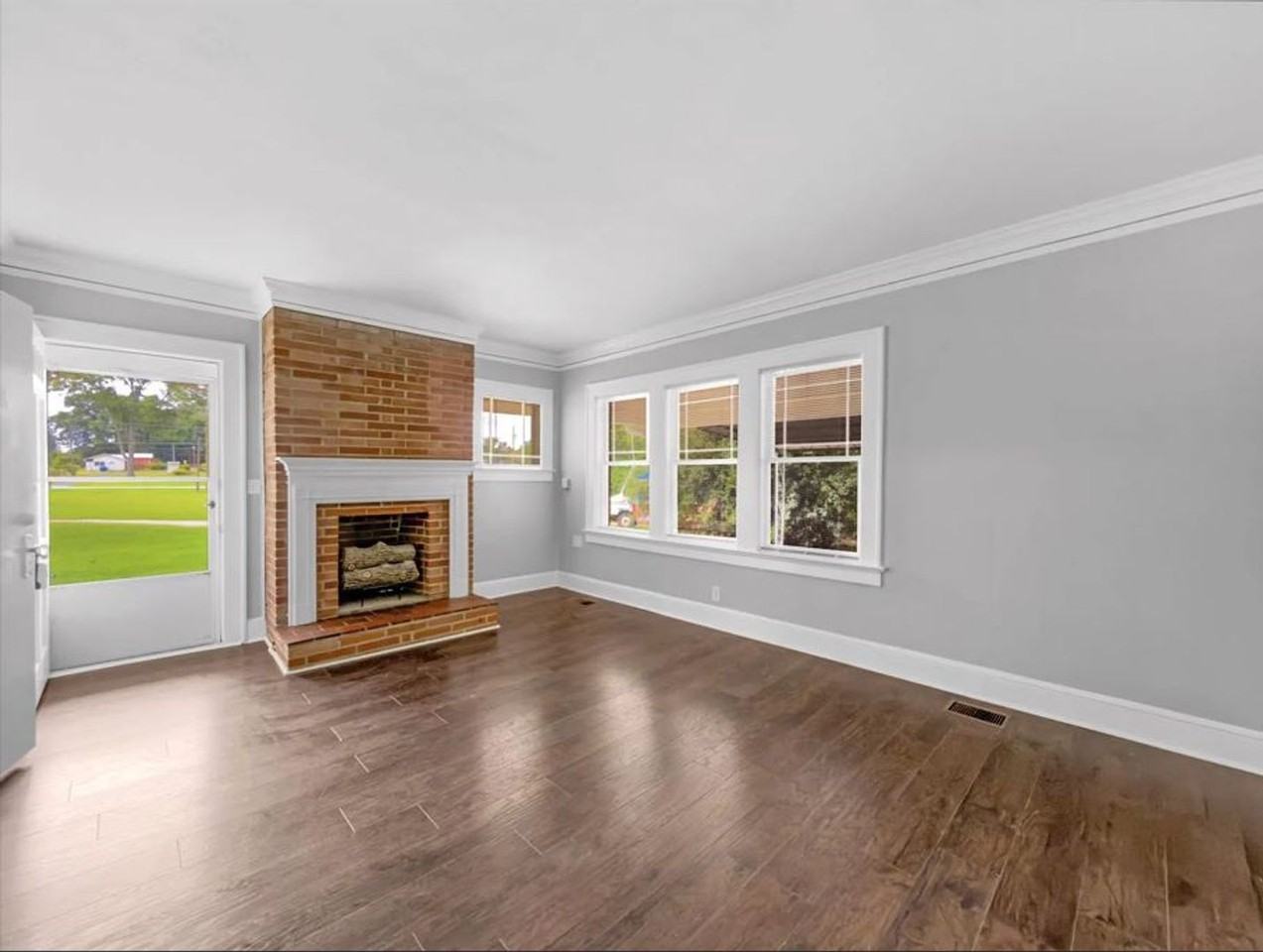 2794 Lake Harbin Rd - Photo 6 of 13