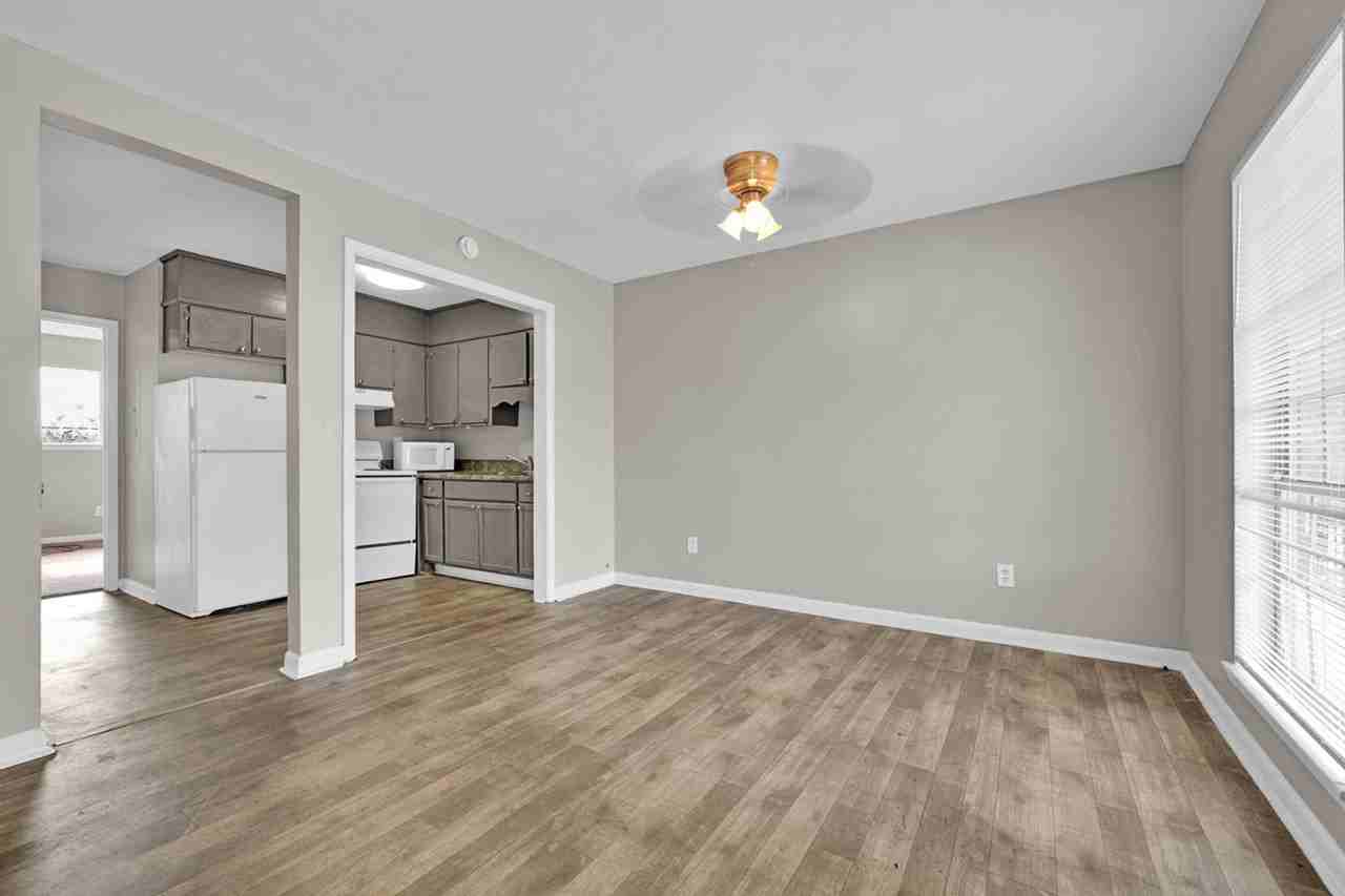 3225 Avenue S - Photo 2 of 5