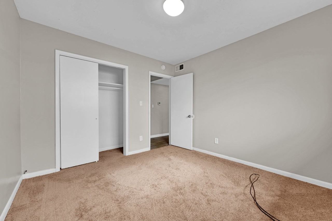 3225 Avenue S - Photo 4 of 5