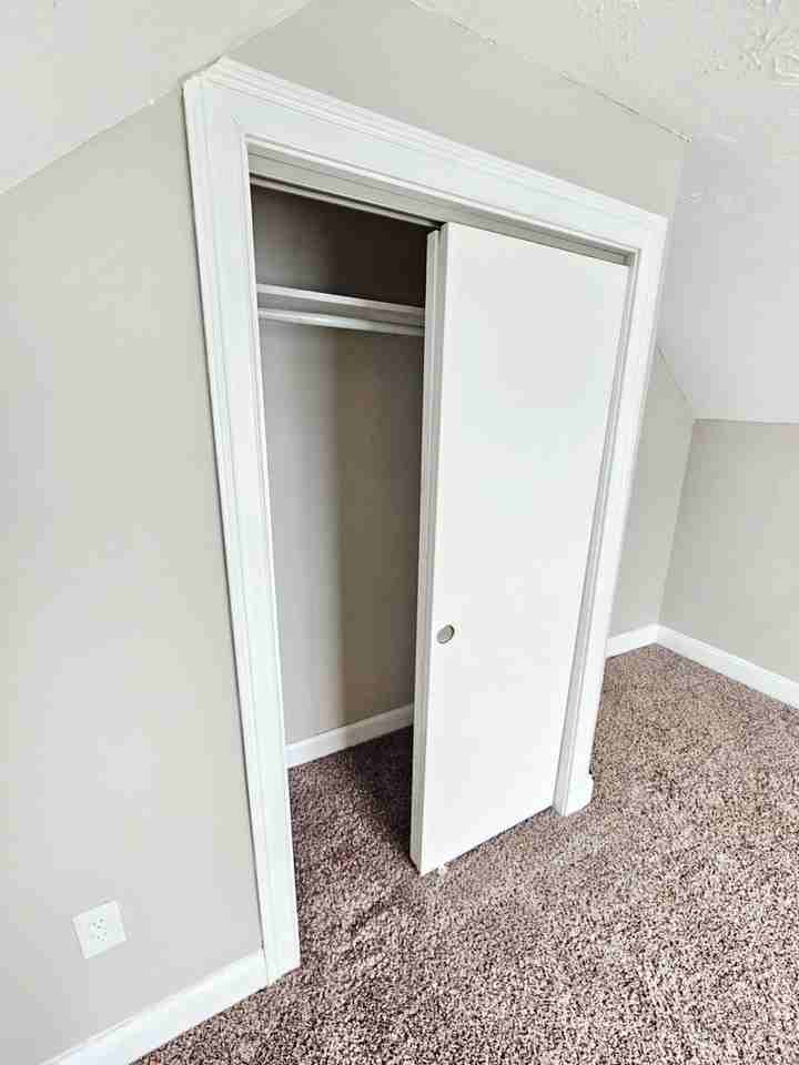 1191 Duxberry Ave - Photo 7 of 31
