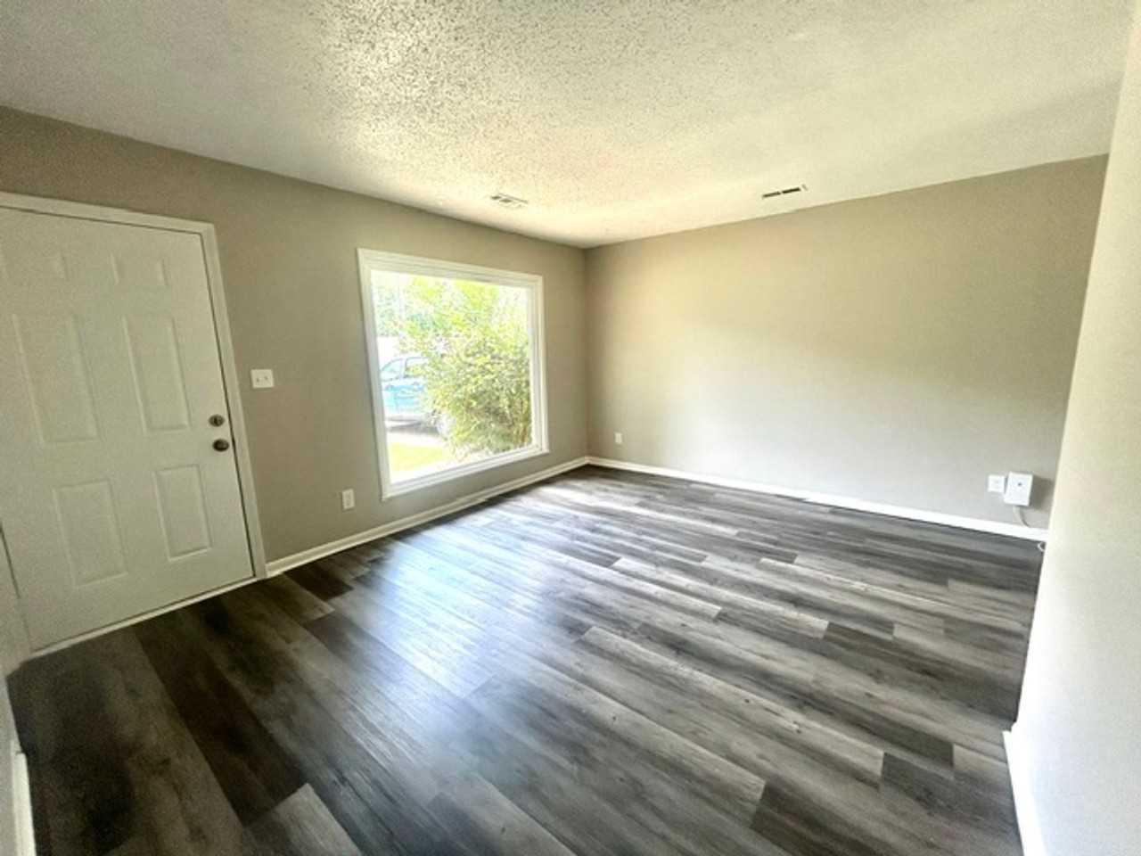 2307 Mount Vernon Rd Nw - Photo 3 of 14