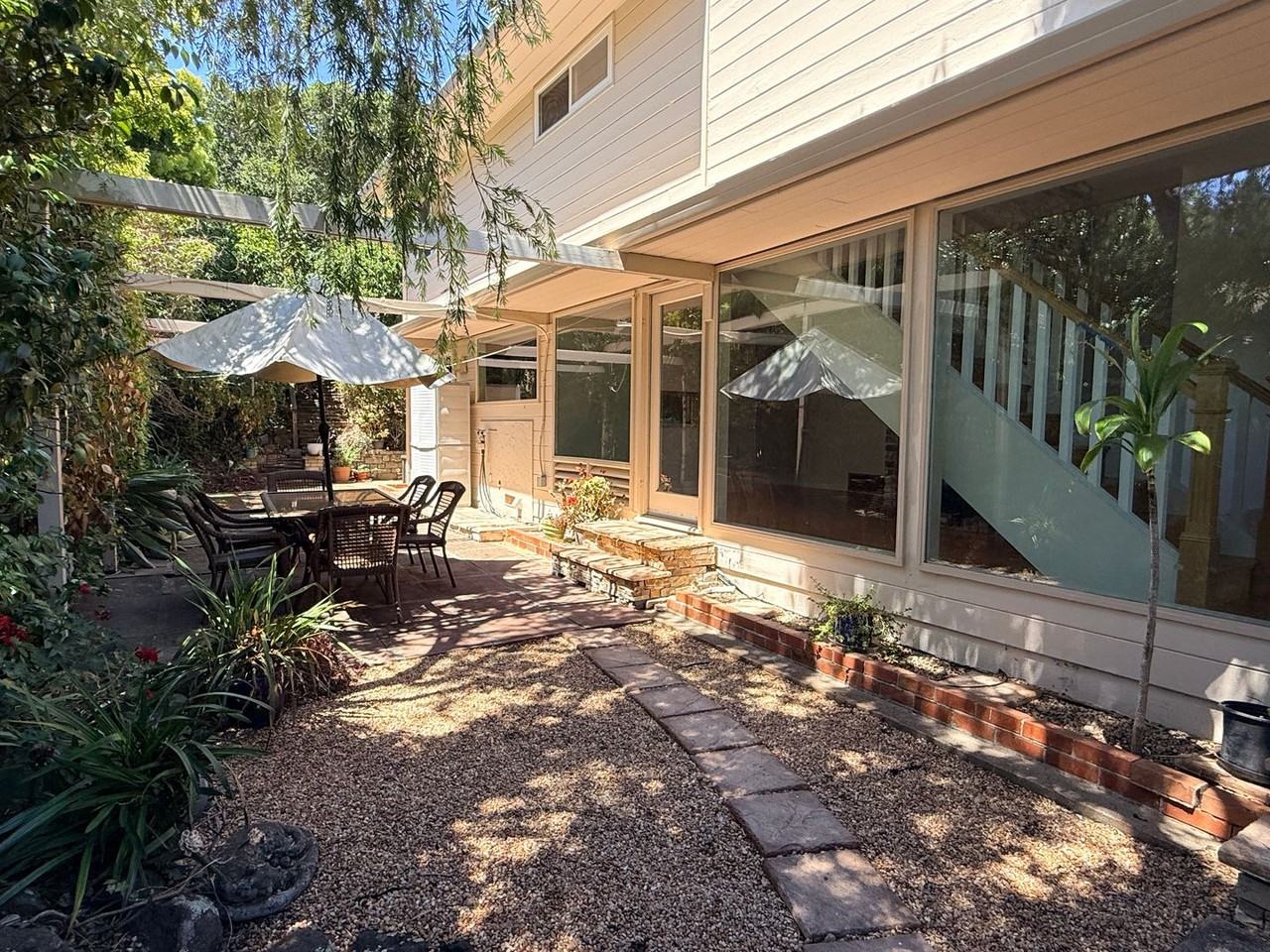 2122 Lyon Ave - Photo 5 of 10