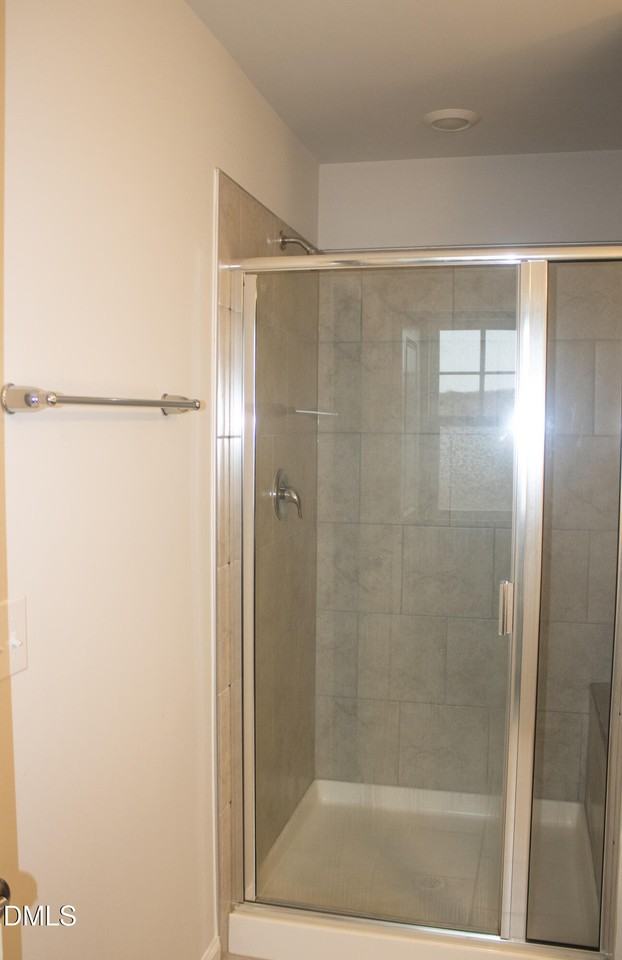 5118 Anamosa St - Photo 3 of 25
