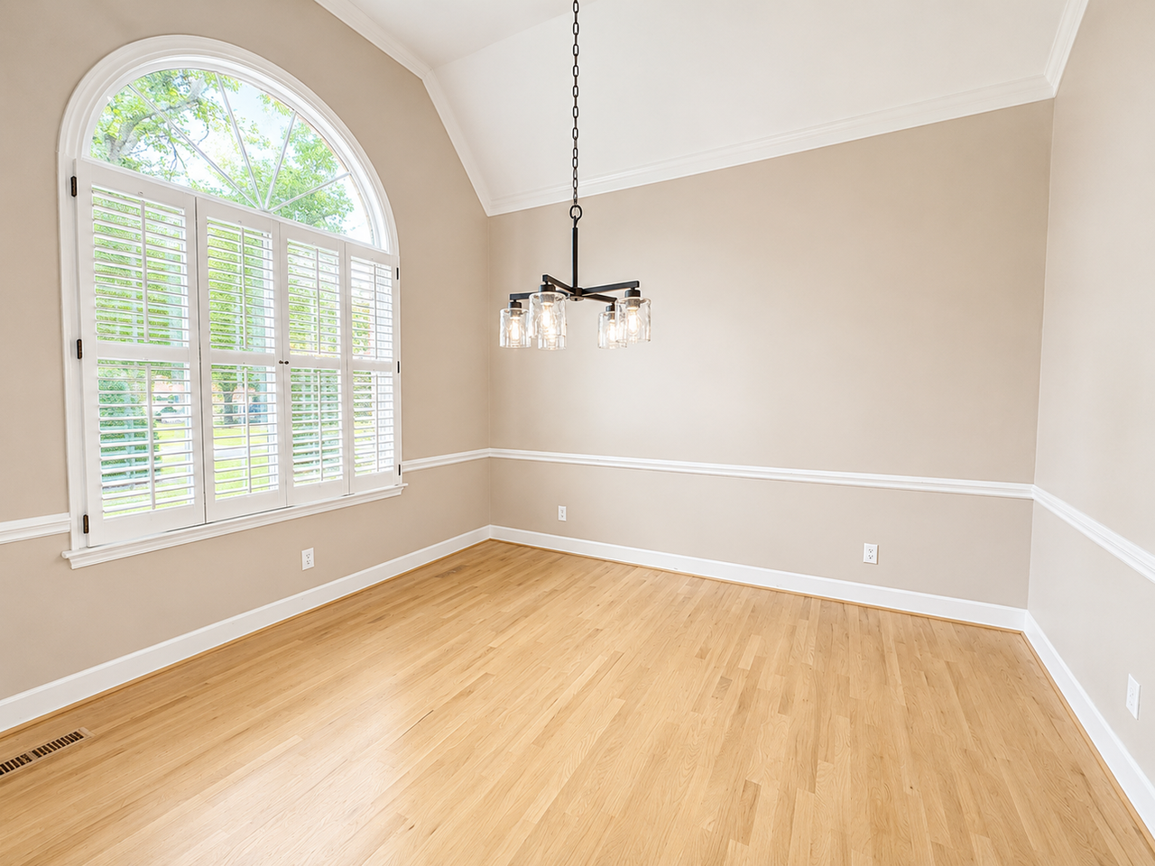 202 Mallowrose Ln - Photo 5 of 25