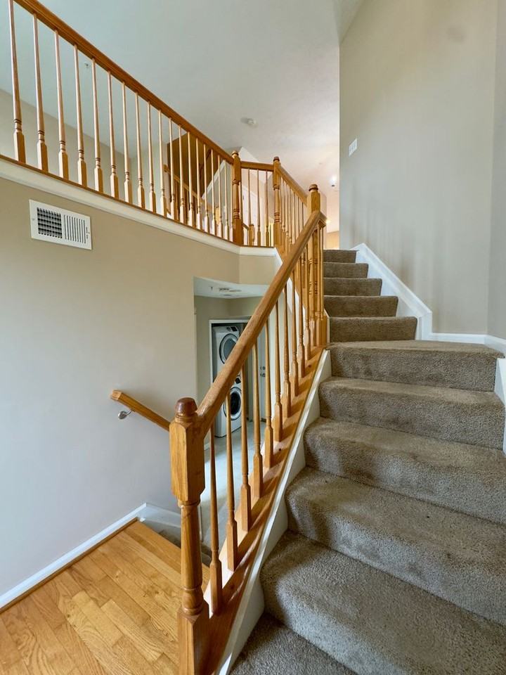 618 Snowberry Way - Photo 4 of 29