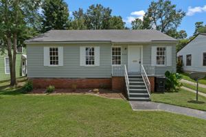 featured image of 835 Robinhood St #1