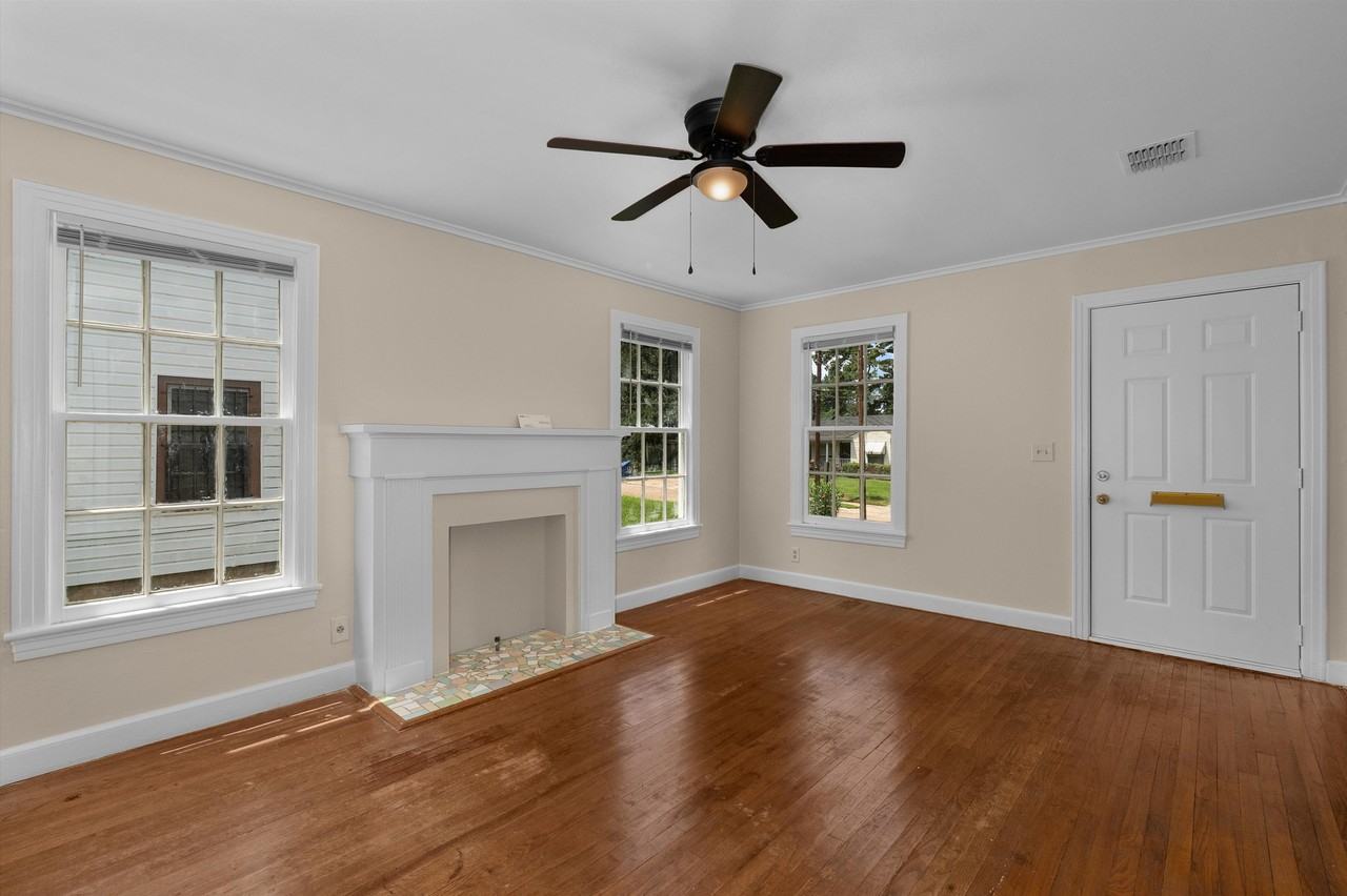 835 Robinhood St #1 - Photo 2 of 24