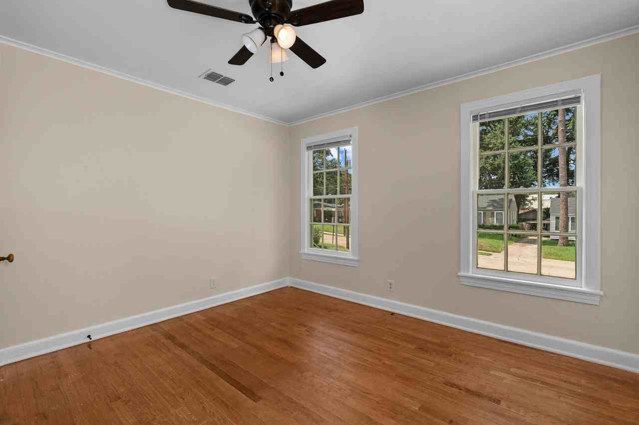 835 Robinhood St #1 - Photo 6 of 24