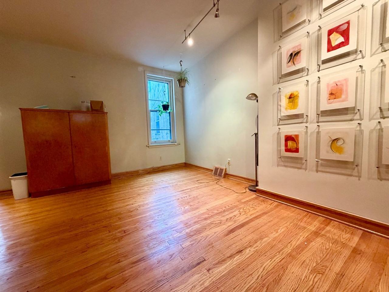 4518 Regent St - Photo 3 of 40