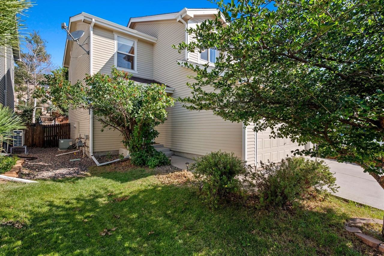 5374 S Quatar Cir - Photo 3 of 23