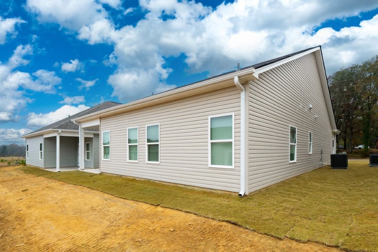 2241 Headrick Rd - Photo 4 of 18