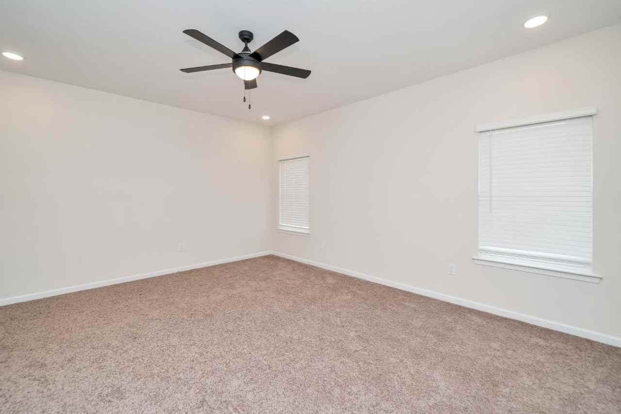 2241 Headrick Rd - Photo 6 of 18