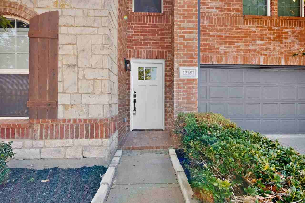 13291 Guerin Dr - Photo 6 of 50
