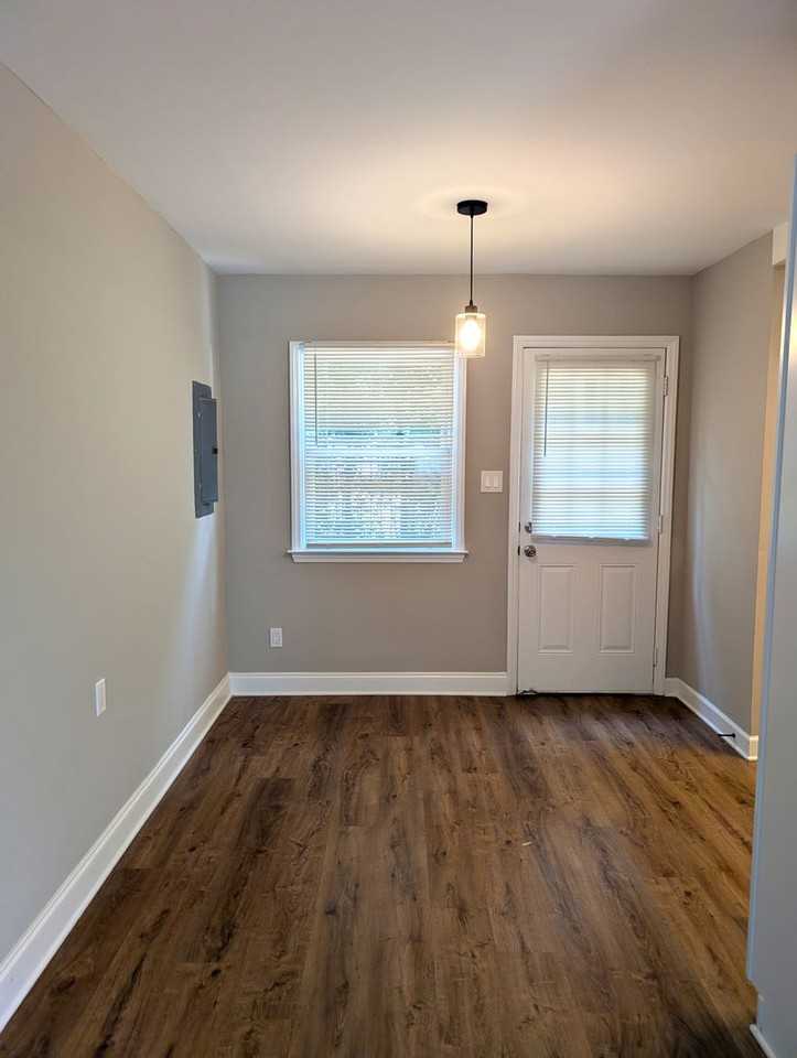 311 Skyland Ave #5 - Photo 4 of 14